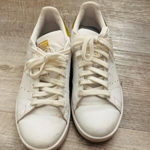Adidas Women's White and gold Sneakers Stan smith